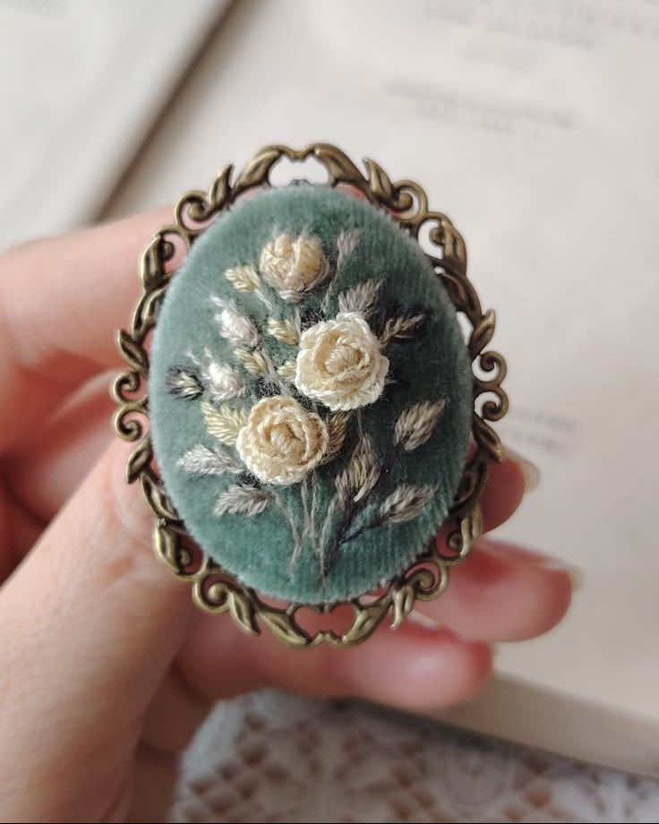 Embroidered necklace